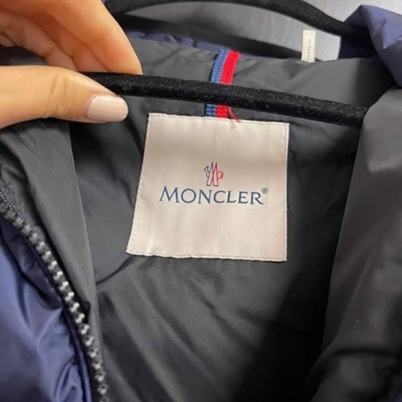 Moncler - Navy puffer coat - Picture 4 of 4
